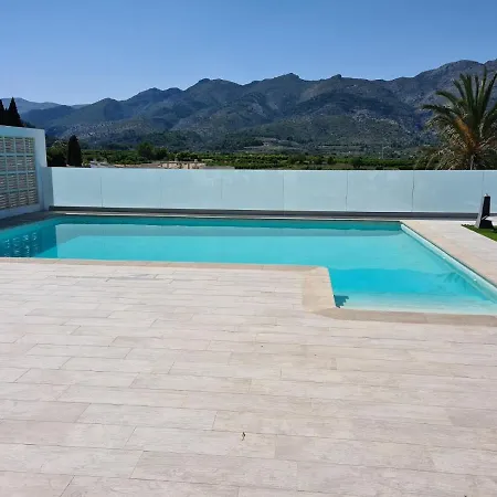 Vila Grey House *