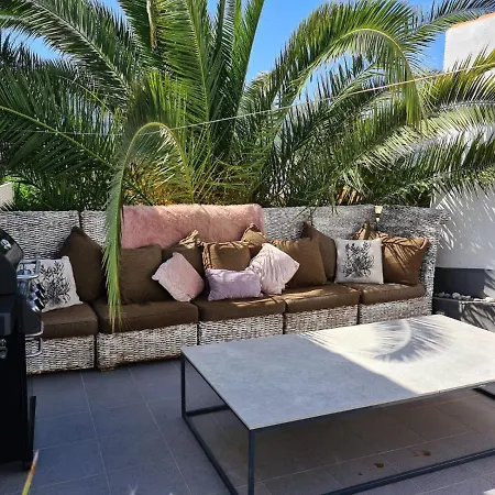 Vila Grey House Orba