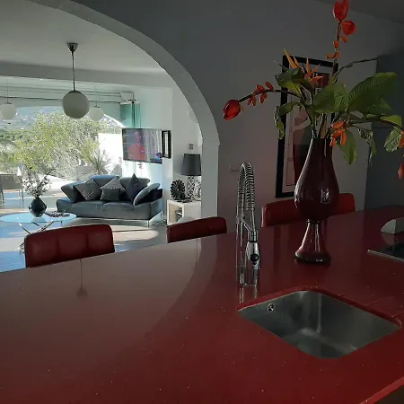 Grey House Vila *
