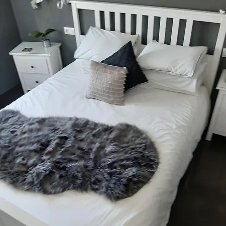Grey House * Orba